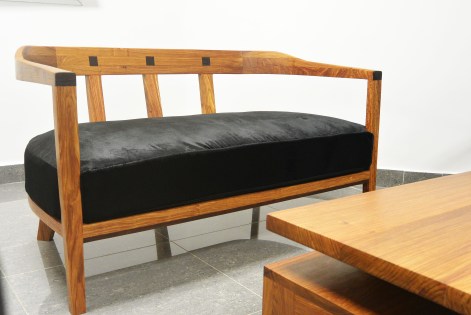 banquette 1945 en bois de veine et ébène